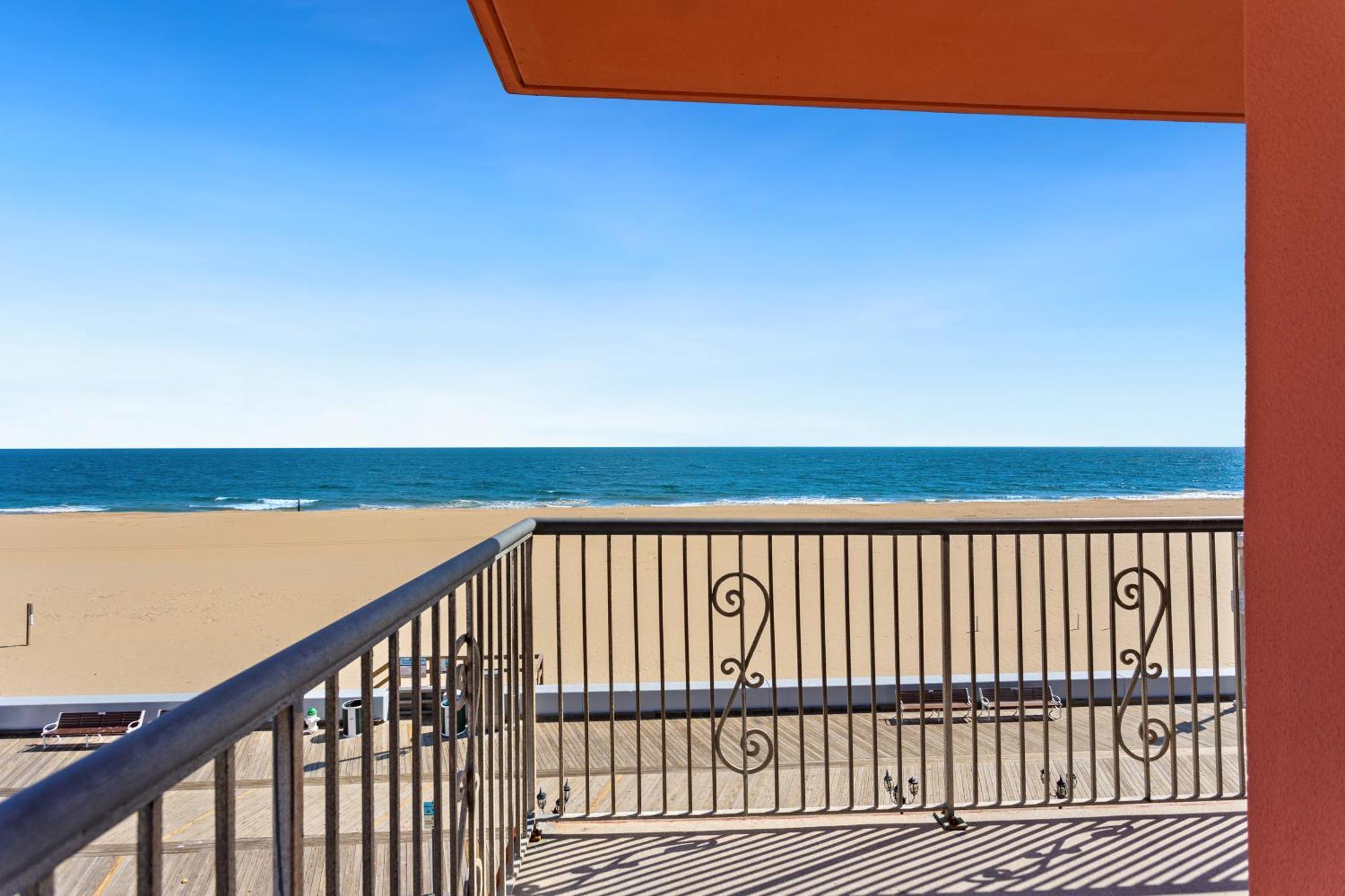 Americana Motor Inn On Boardwalk Ocean City Exterior photo