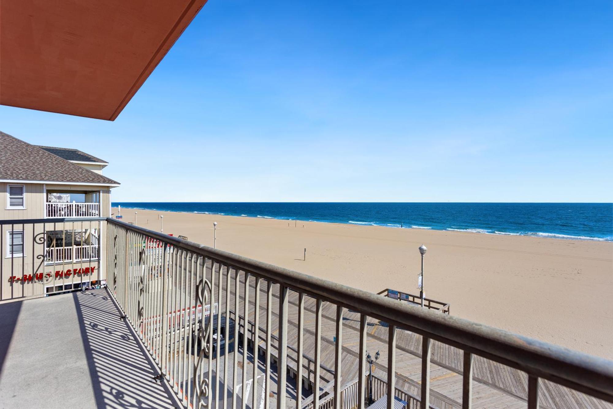 Americana Motor Inn On Boardwalk Ocean City Exterior photo